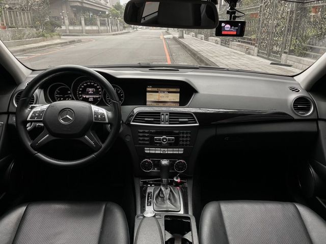 Mercedes-Benz/賓士 C200  第8張相片