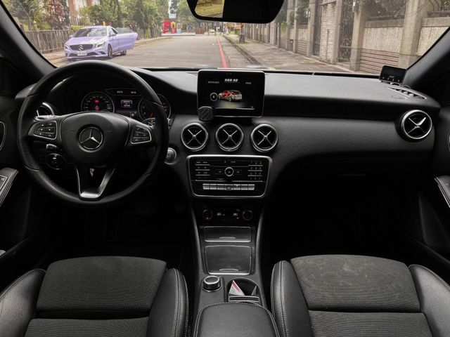 Mercedes-Benz/賓士 A-CLASS  第10張相片