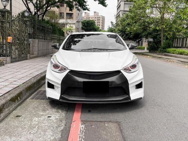 Hyundai Elantra  第3張相片