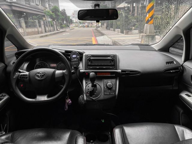Toyota Wish  第7張相片
