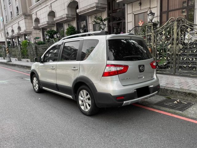 Nissan Livina  第5張相片