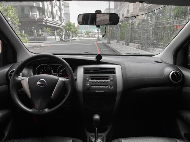 Nissan Livina  第9張相片