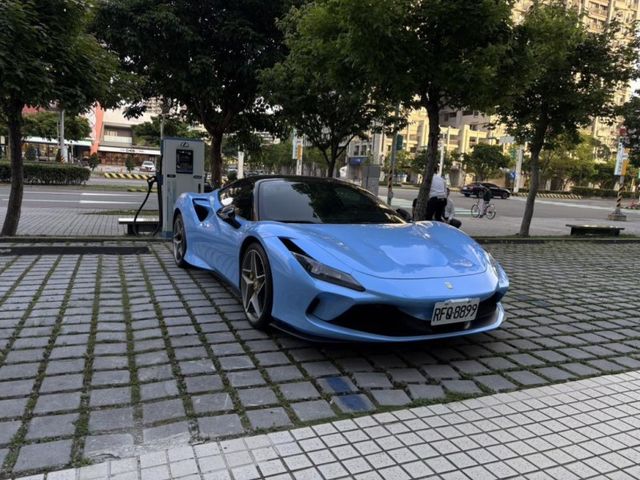 Ferrari F8  第6張相片
