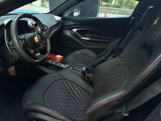 Ferrari F8  第7張相片