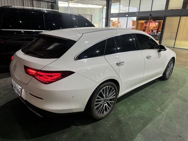 Mercedes-Benz/賓士 CLA200  第3張相片