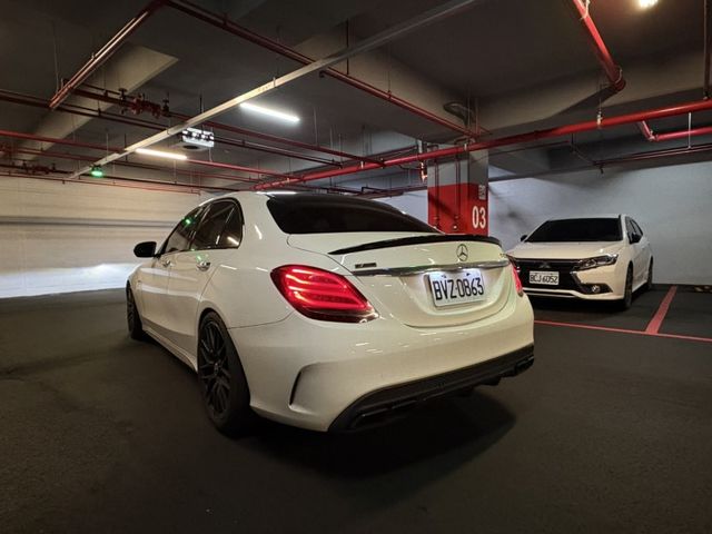 Mercedes-Benz/賓士 C63 AMG  第2張相片