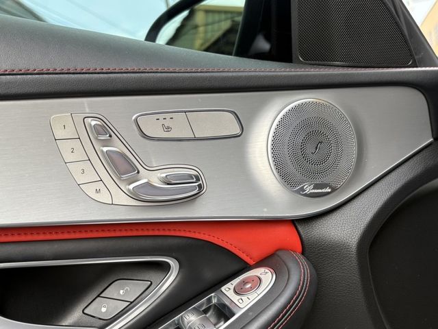 Mercedes-Benz/賓士 C63 AMG  第8張相片