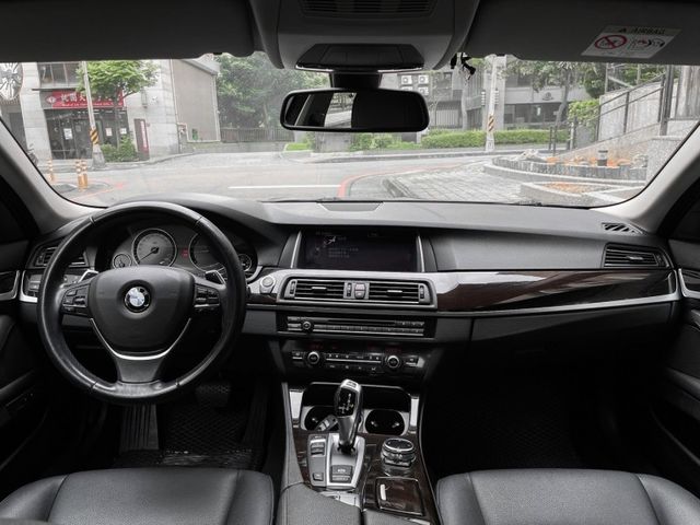 BMW/ 寶馬 520i  第8張相片