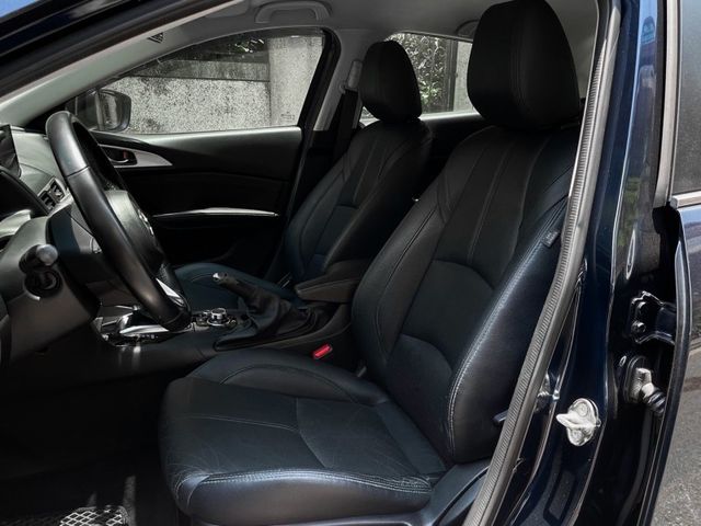 Mazda Mazda3  第7張相片