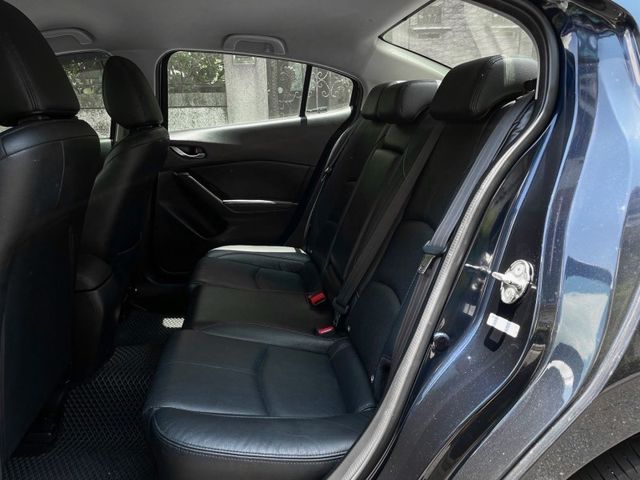 Mazda Mazda3  第11張相片