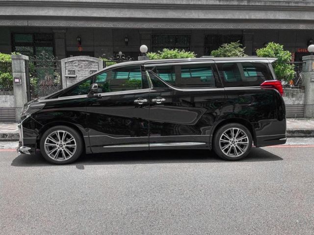Toyota ALPHARD  第3張相片