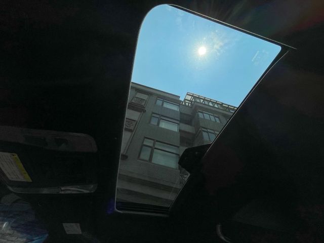 Toyota ALPHARD  第12張相片