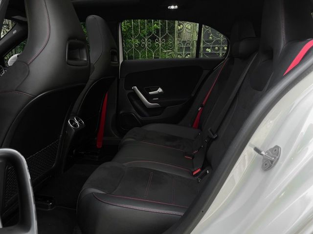 Mercedes-Benz/賓士 A-CLASS  第9張相片