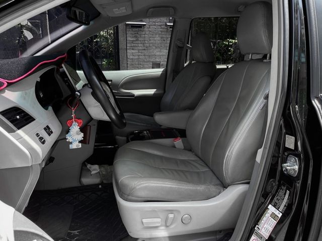 Toyota Sienna  第7張相片