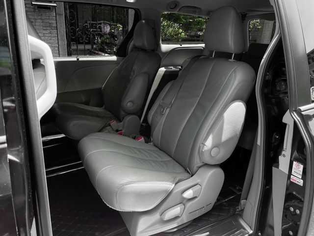Toyota Sienna  第8張相片