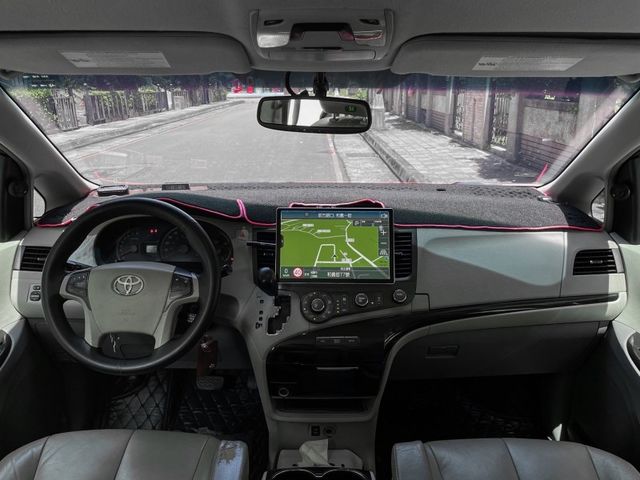 Toyota Sienna  第9張相片