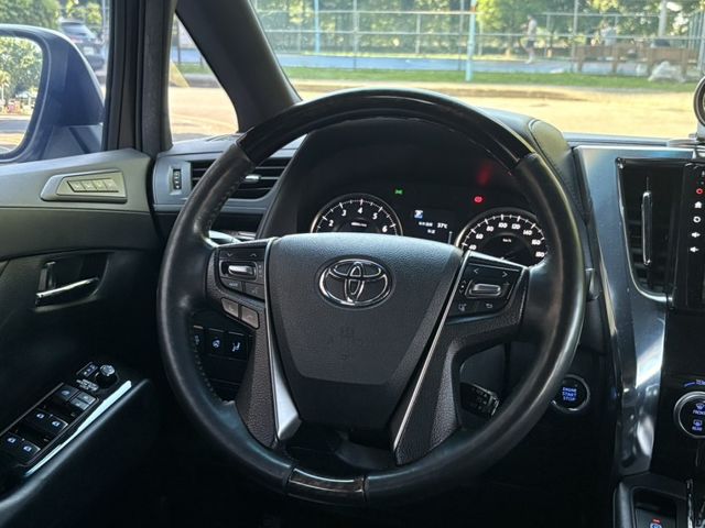 2018 ALPHARD 最新價格 很重要要打兩遍 3.5 汽油 冷熱椅 定速巡航 星空頂 免鑰匙 前後大螢幕 地板 迎賓燈 最新價格  第10張相片