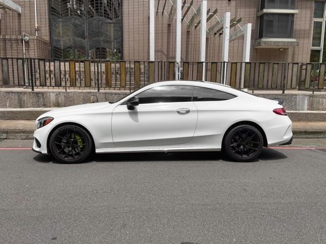2016 Coupe AMG最新價格 閥門排氣管 渦輪出風口 CarPlay 最新價格  第4張相片