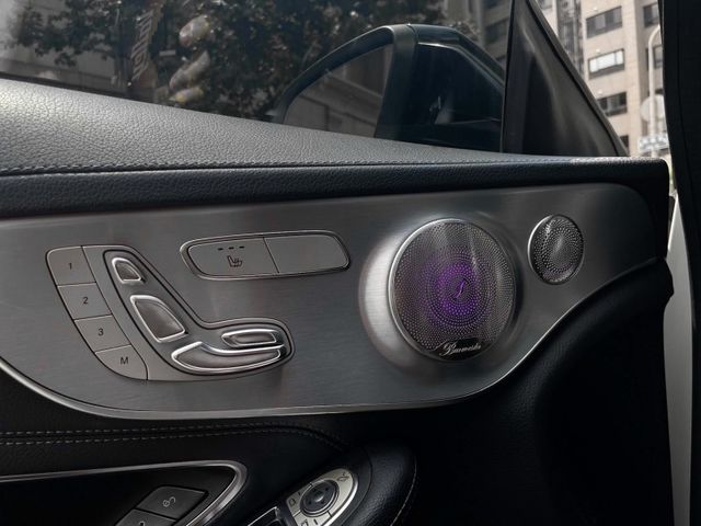 2016 Coupe AMG最新價格 閥門排氣管 渦輪出風口 CarPlay 最新價格  第14張相片
