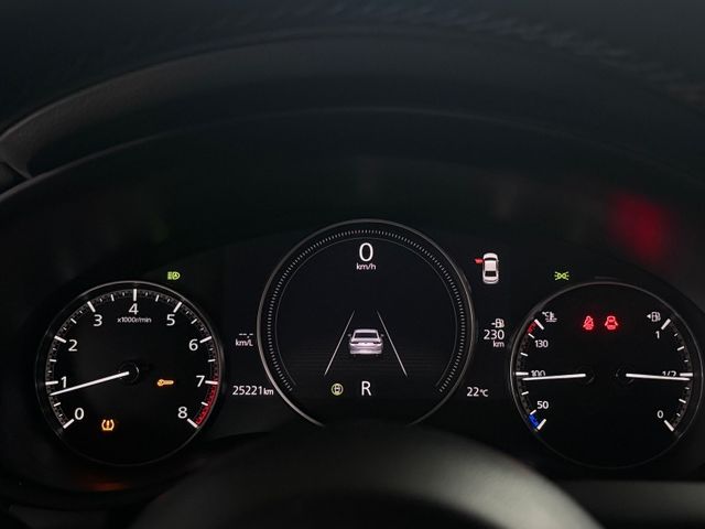 2021 四代目馬三4D款 頂級型 只跑2萬 跟新車一樣 前車主忘記開系列  第11張相片