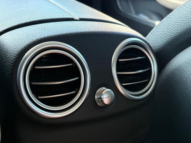 Mercedes-Benz/賓士 C180  第1張相片