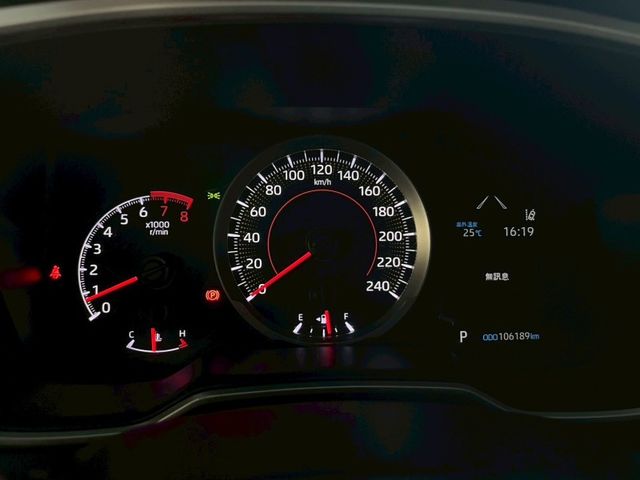 Toyota ALTIS  第5張相片