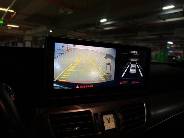 Mercedes-Benz/賓士 E-CLASS  第2張相片