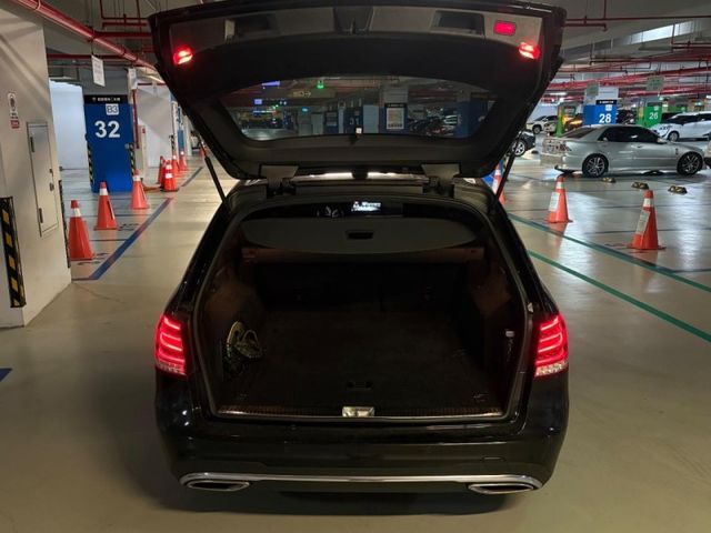 Mercedes-Benz/賓士 E-CLASS  第8張相片