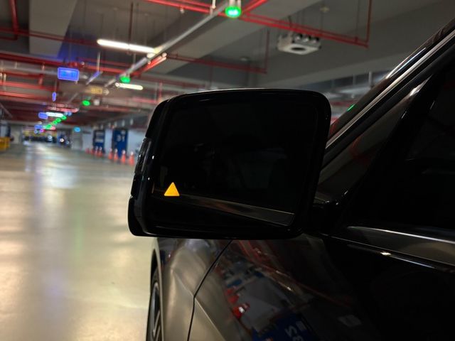 Mercedes-Benz/賓士 E-CLASS  第13張相片