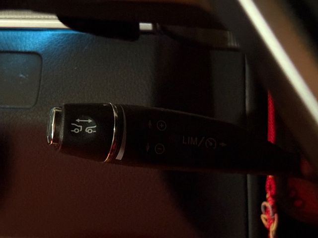 Mercedes-Benz/賓士 E-CLASS  第18張相片