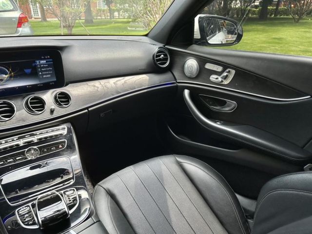 Mercedes-Benz/賓士 E-CLASS  第1張相片