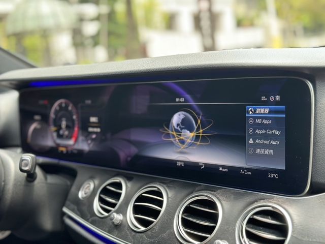 Mercedes-Benz/賓士 E-CLASS  第15張相片