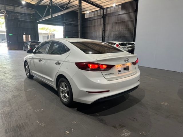 HYUNDAI現代 ELANTRA  第3張相片