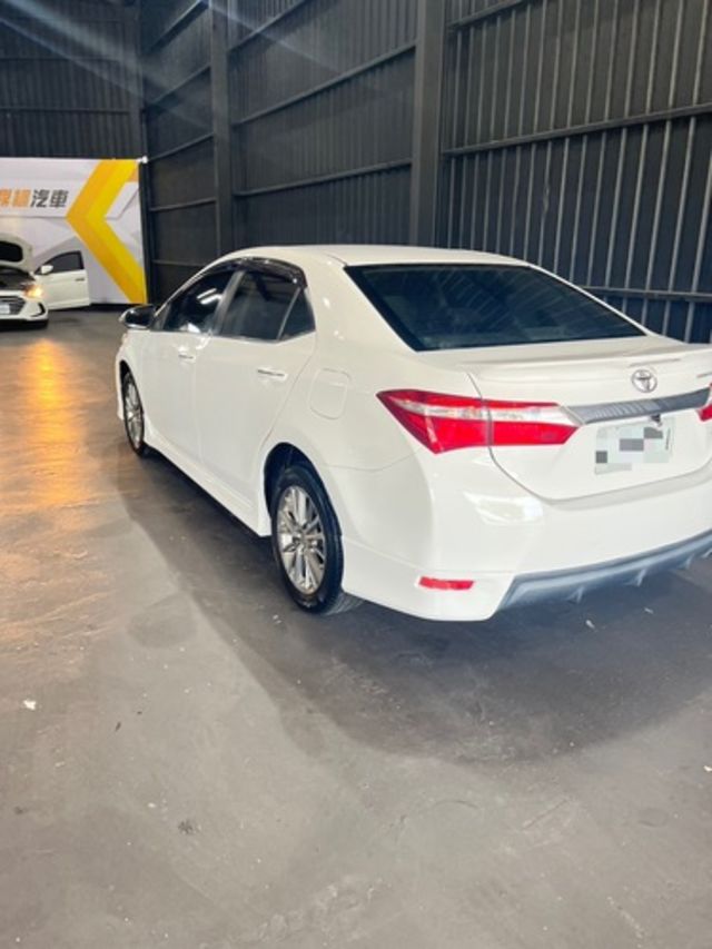 TOYOTA豐田 ALTIS  第3張相片