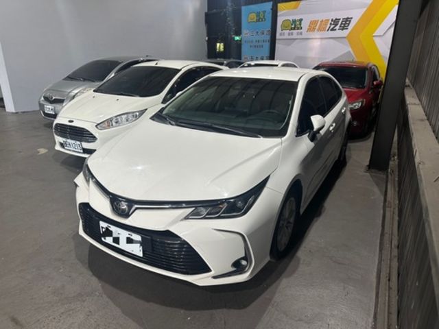 TOYOTA豐田 ALTIS  第1張相片