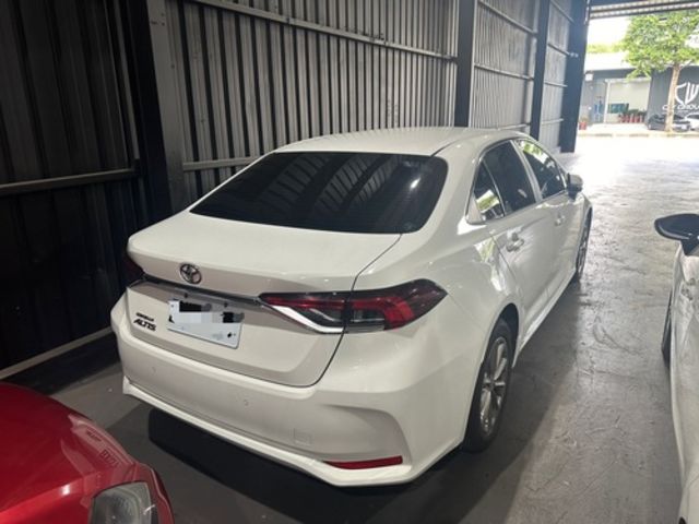 TOYOTA豐田 ALTIS  第4張相片