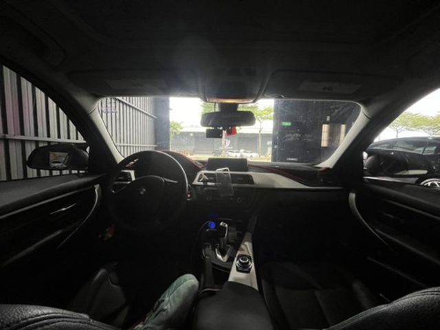 BMW寶馬 328I  第5張相片