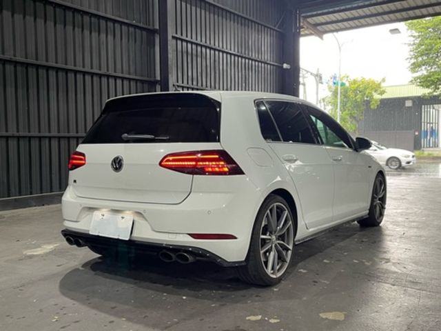 VOLKSWAGEN福斯 GOLF R  第3張相片
