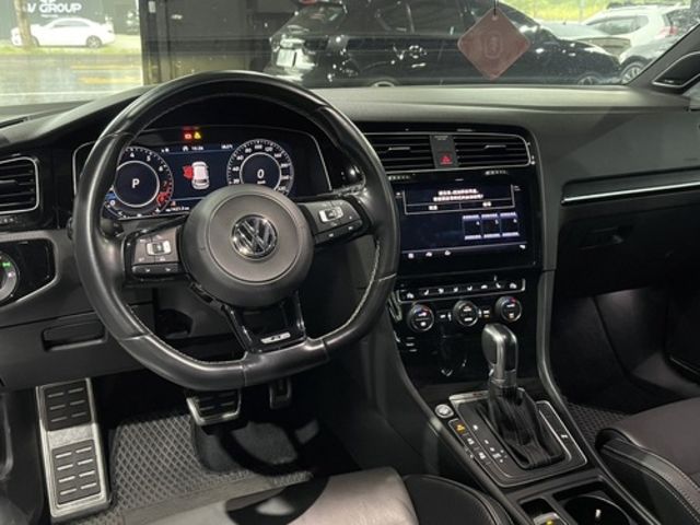 VOLKSWAGEN福斯 GOLF R  第5張相片