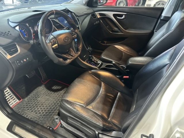 HYUNDAI現代 ELANTRA  第5張相片