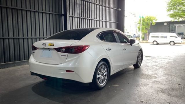 MAZDA馬自達 MAZDA 3  第4張相片