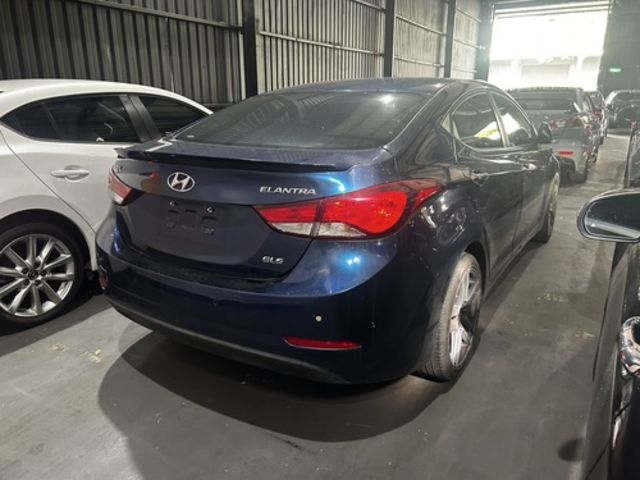 HYUNDAI現代 ELANTRA  第3張相片