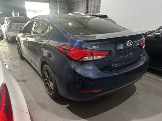 HYUNDAI現代 ELANTRA  第4張相片