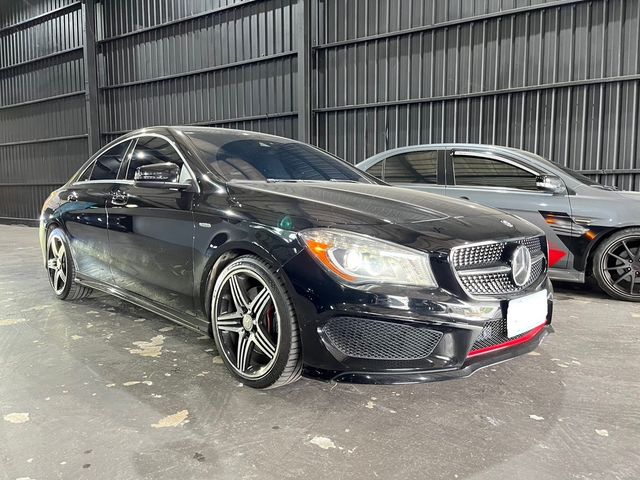 M-BENZ賓士 CLA250  第2張相片