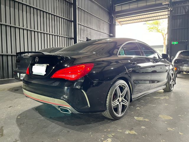 M-BENZ賓士 CLA250  第3張相片