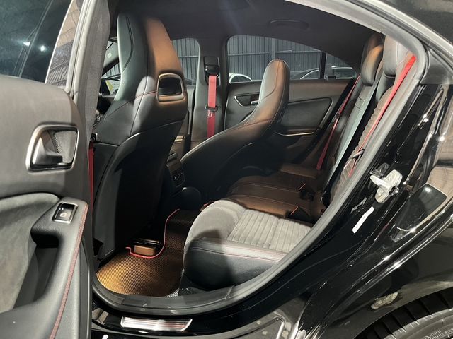 M-BENZ賓士 CLA250  第5張相片