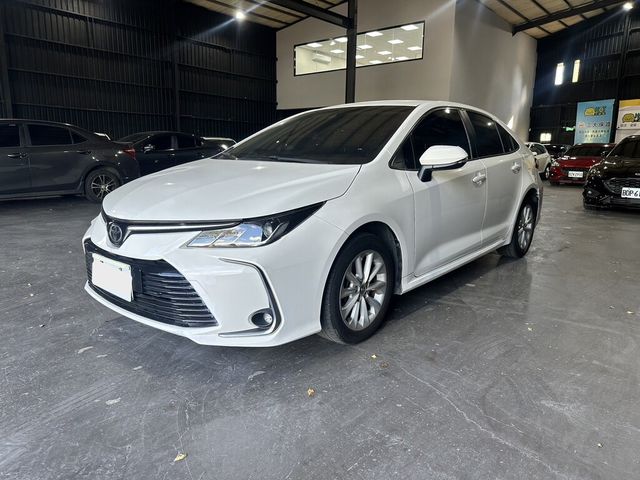 TOYOTA豐田 ALTIS  第1張相片
