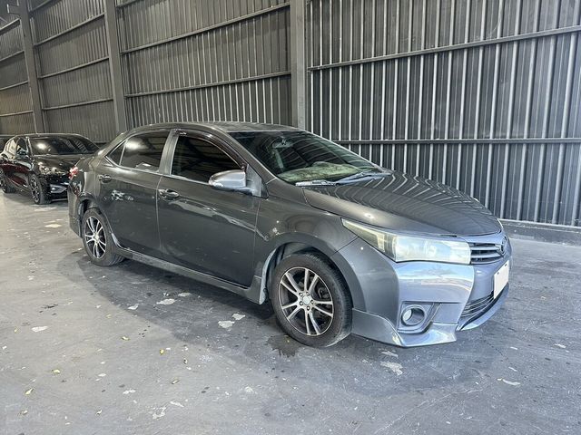 TOYOTA豐田 ALTIS  第2張相片