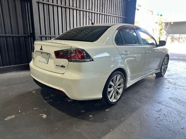 MITSUBISHI三菱 LANCER FORTIS  第3張相片