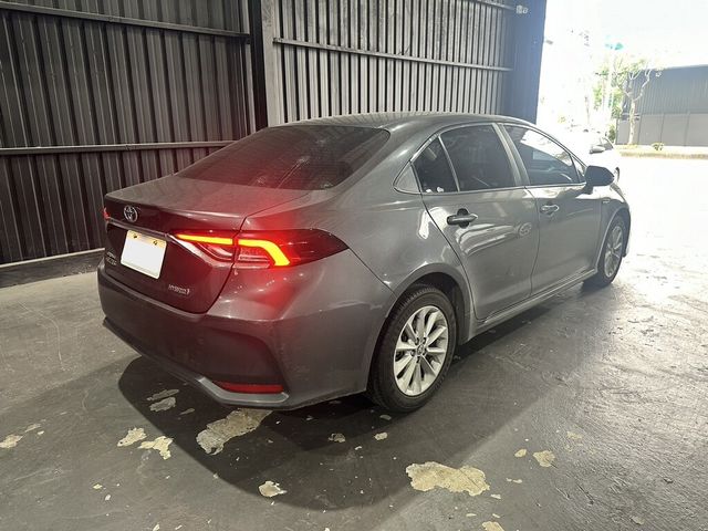 TOYOTA豐田 ALTIS  第3張相片